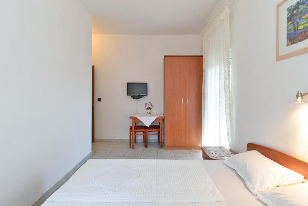 Apartment Bozo 1631 Fažana Esterno foto